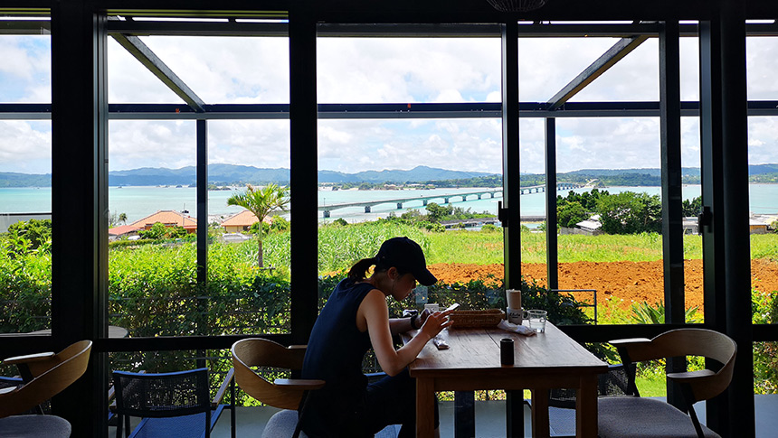 沖繩美食｜L LOTA，古宇利島海景咖啡廳，用最好的景色跟美食，迎接假期
