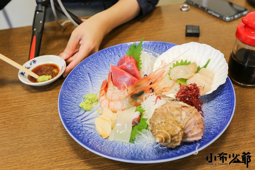 札幌景點｜場外市場，海鮮食堂 北のグルメ亭，鮮活美味的海鮮食材任挑選，便宜又好吃