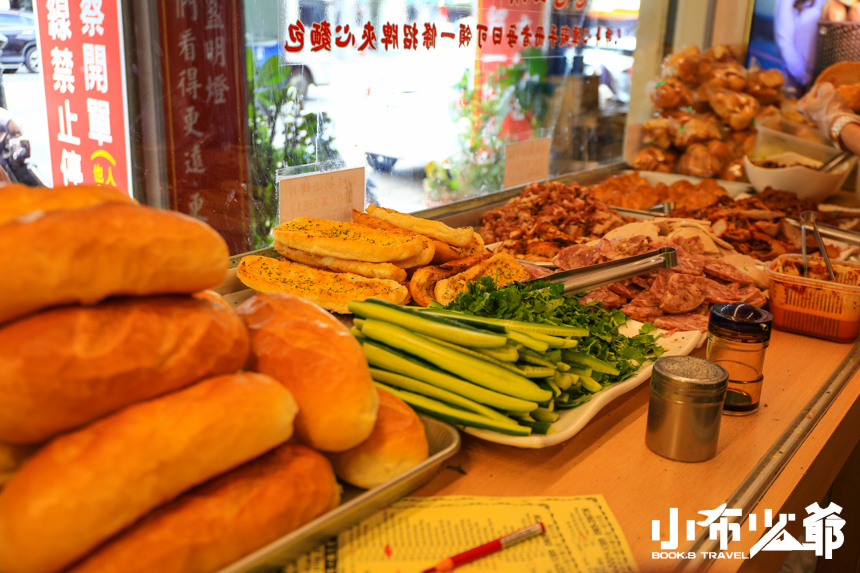 台中美食│越南法國麵包、第二市場周邊必吃、各大美體採訪人氣店家