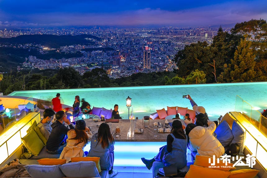 陽明山景點｜The Top 屋頂上，峇里島渡假風，台北必訪人氣夜景觀餐廳