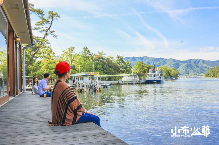 咖啡館café du pin