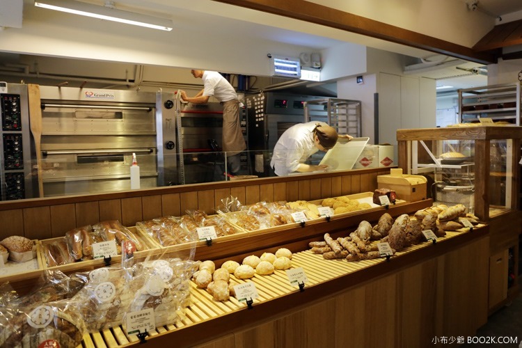 [東區麵包]一禾堂麵包本鋪 日式麵包 蛋糕，有整顆栗子當內餡的栗子麵包IMG_3813
